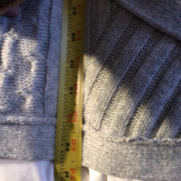 Beautiful Talbots sweater - Picture 4 of 9